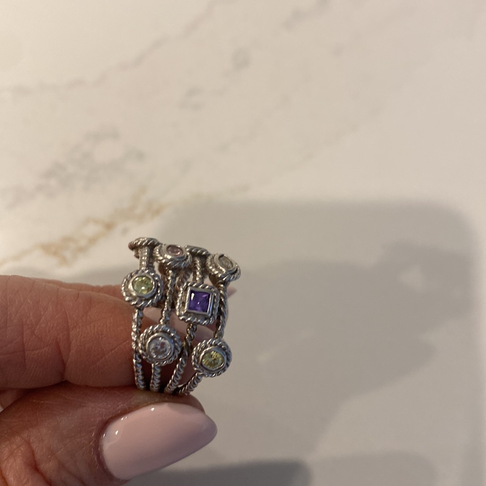 Beautiful Ring - image 3